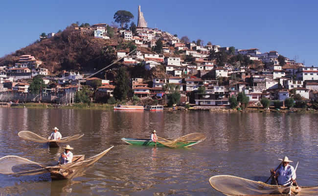 Isla de Janitzio y lago de Pátzcuaro, en Michoacan