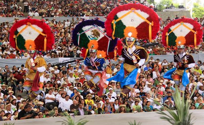 "Danza de la Pluma", en la celebración de la Guelaguetza, en Oaxaca