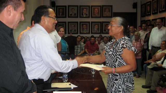 Entrega la Sedesol apoyos del PETI  y Opciones Productivas en Sinaloa