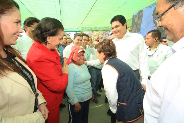 Presenta Rosario Robles estrategia de desayunos y comidas calientes para hijos de jornaleros agrícolas