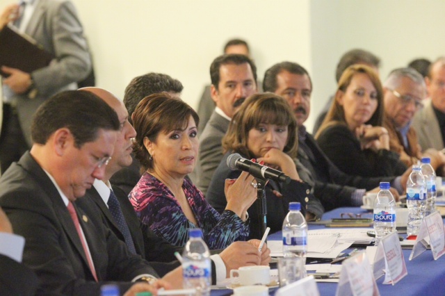 La reforma fiscal fortalece el sistema de seguridad social universal: Rosario Robles Berlanga