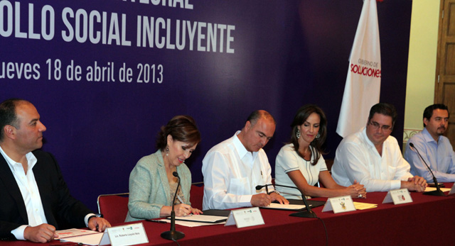 Firma del Acuerdo Integral para el Desarrollo Social Incluyente Sedesol - Gobierno de Querétaro