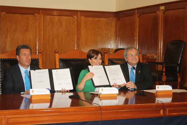 Firma de Acuerdo con la Universidad de Guanajuato