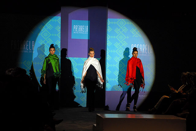 Pasarela “Fiestas Patrias 2013” de FONART
